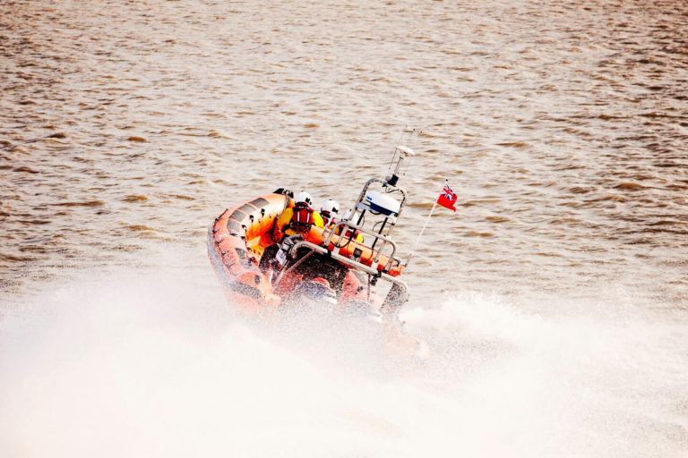 Travel safety by boat